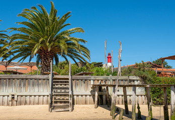 Naklejka premium CAP FERRET (Bassin d'Arcachon, France), le phare vu de la plage du Mimbeau