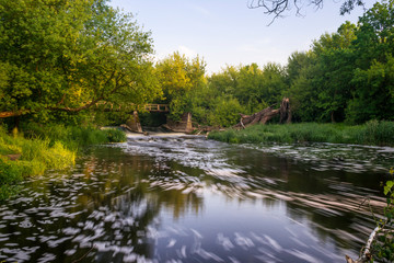 Zakątek nad rzeką. Rzeka bzura długa ekspozycja © Piotr Szpakowski
