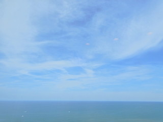 Fototapeta premium 水平線、海、雲