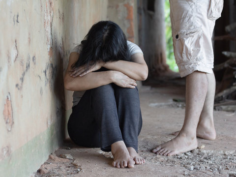 Rapes Bilder – Durchsuchen 132,124 Archivfotos, Vektorgrafiken und