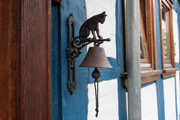 Originelle  und scxhöne Türglocke mit Katze