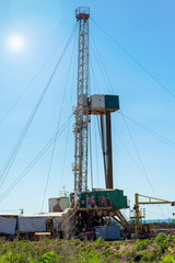 Drilling rig in oil field for drilled into subsurface in order to produced crude. Petroleum Industry