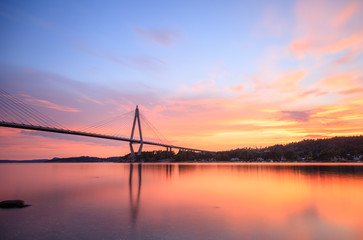 Obraz premium Colorful sunset at the ocean in Sweden