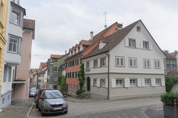 Fototapeta na wymiar Historische Häuser in der Altstadt von Bregenz am Bodensee
