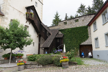 Historische Häuser und Türmer in der Bregenzer Oberstadt