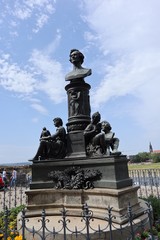 Fototapeta premium Dresden Altstadt Oldtown Rundgang Sightseeting Brunnen Gebäude Brühlsche Terrasse Alberitum Cannaletto 