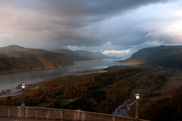 Fototapeta premium The Columbia Gorge from Crown Point at Sunset
