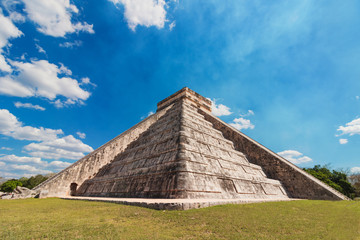 Fototapeta na wymiar Mexico Chichen Itza Maya Ruins - The El Castillo pyramid. Uxmal, Yucatan, Mexico
