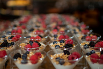 yogurt granola parfait