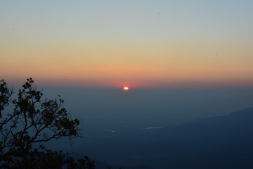 Fototapeta na wymiar Sun rise
