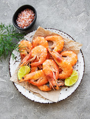 Shrimps or prawns served with lemon