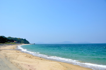 Fototapeta na wymiar Blue sky, blue sea, beautiful sandy beach