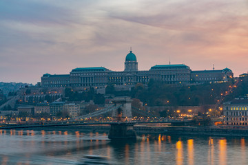 Fototapeta na wymiar Sunset view of the famous Széchenyi Chain Bridge with Buda Castle