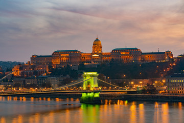 Night view of the famous Széchenyi Chain Bridge with Buda Castle