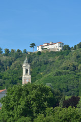 Castello di Masino con borgo medievale