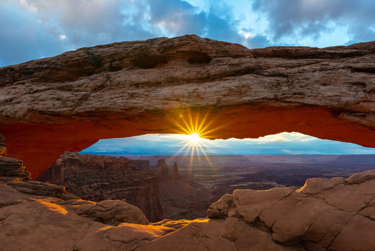 Mesa Arch at sunrise, Canyonlands National Park, Utah, USA - Powered by Adobe