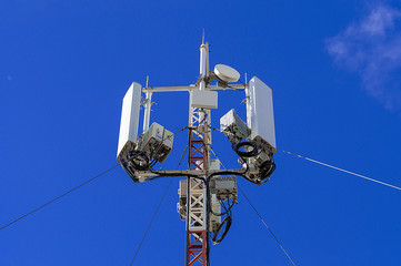 Obraz premium Radio relay equipment of cellular communication 5G. Bottom view