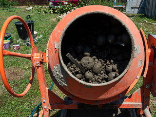 formation of granules in the concrete mixer