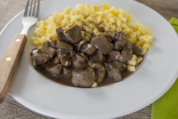 rognons de boeuf et pâtes