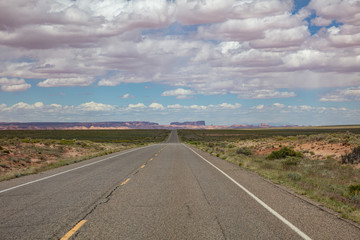 Monument Valley highway, Tribal Park in the Arizona-Utah border, USA