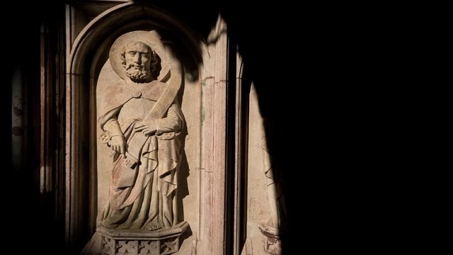 Time lapse of the bas-relief at the Malbork castle.