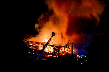 Feuerwehrmann Gebäudebrand