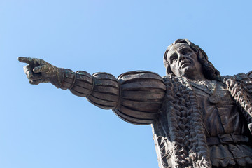 Plaza de las Monjas statue