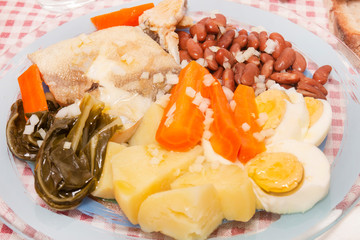 Codfish with beans and vegetables