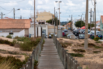 Fototapeta na wymiar wooden path to beach