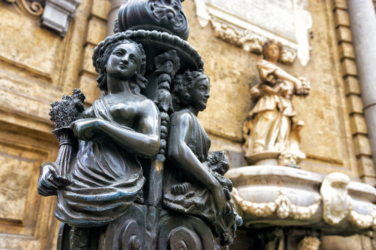 Bronce Sculpture in the Quattro Canti (Four Cornes) in Palermo, Italy.