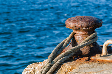Fototapeta na wymiar anchor and rope
