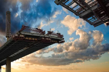 Fototapete Baubrücke überqueren © Oleksii Sergieiev
