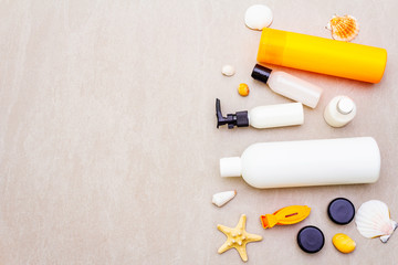 Naklejka premium Summer travel and vacation make up concept