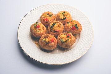 Sev puri - Indian snack and a type of chaat. Popular in Mumbai/pune from Maharashtra. it's a roadside food also served as a starter in restaurants