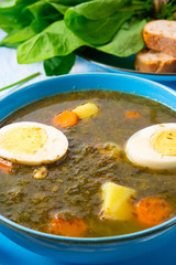 Sorrel soup with potatoes and egg