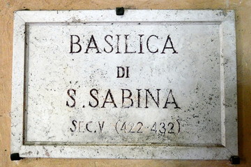 Fototapeta premium basilica di santa sabina all'aventino,roma,italia.