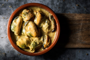 mejillones al curry, spanish curried mussels
