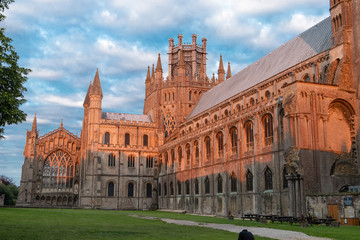 Fototapeta premium Cathedral turning red in the late evening sunset.