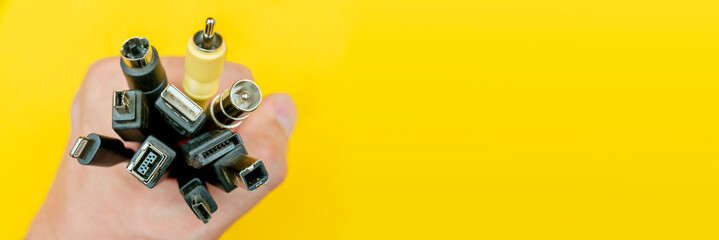 Connecting wires for the computer. Types of connectors.