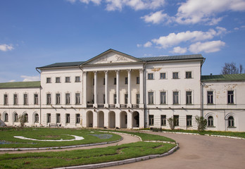 Fototapeta na wymiar Main house of estate Ivanovskoye in Podolsk. Moscow oblast. Russia