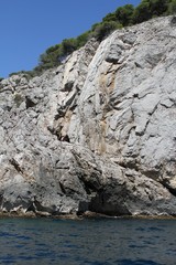 escalade de falaise en méditerranée
