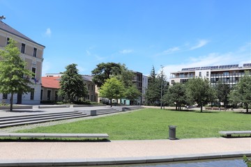 Place Hippolyte Peragut - Ville de Tassin-La-Demi-Lune  - Département du Rhône - France