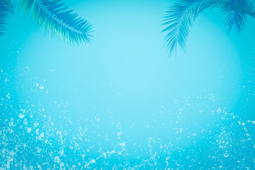 Fototapeta na wymiar strand abstrakt mit palmen blättern und wasser spritzern auf blauem untergrund