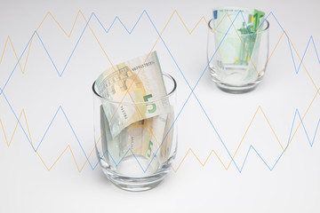 Dinero en efectivo, billetes de euros sacados del Banco central Europeo. El dinero es la base de la...