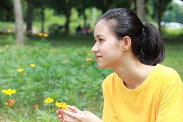 Fototapeta premium portrait of young woman in Vietnam
