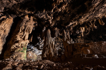 Einsiedlerhöhle auf Kreta, rauchgeschwärzt von Feuer