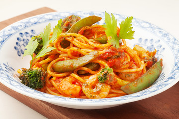 トマトソースパスタ