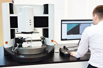 Benchtop multisensor measurement system