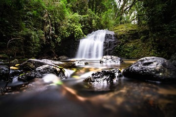 Pequena cachoeira 