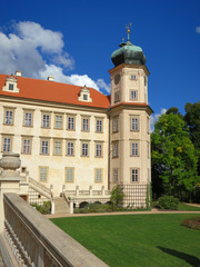 Obraz premium Barokowy zamek w mieście Mnisek pod Brdy w Czechach